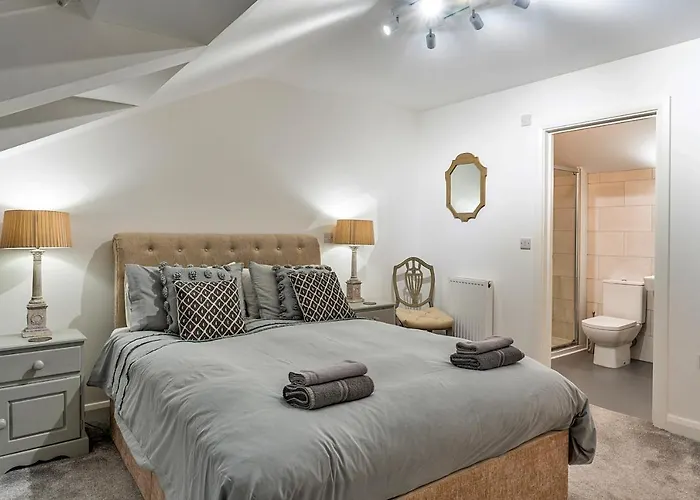 Finest Retreats - Brunels Reach