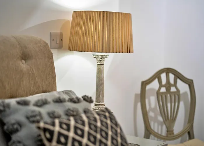 Finest Retreats - Brunels Reach